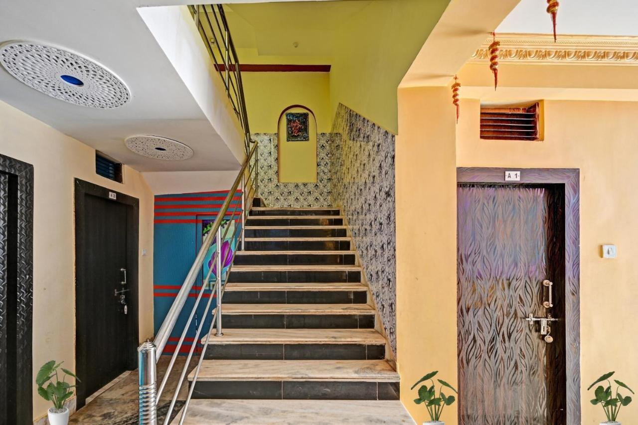 Collection O Shree Bhumi Hotel Puri Bagian luar foto